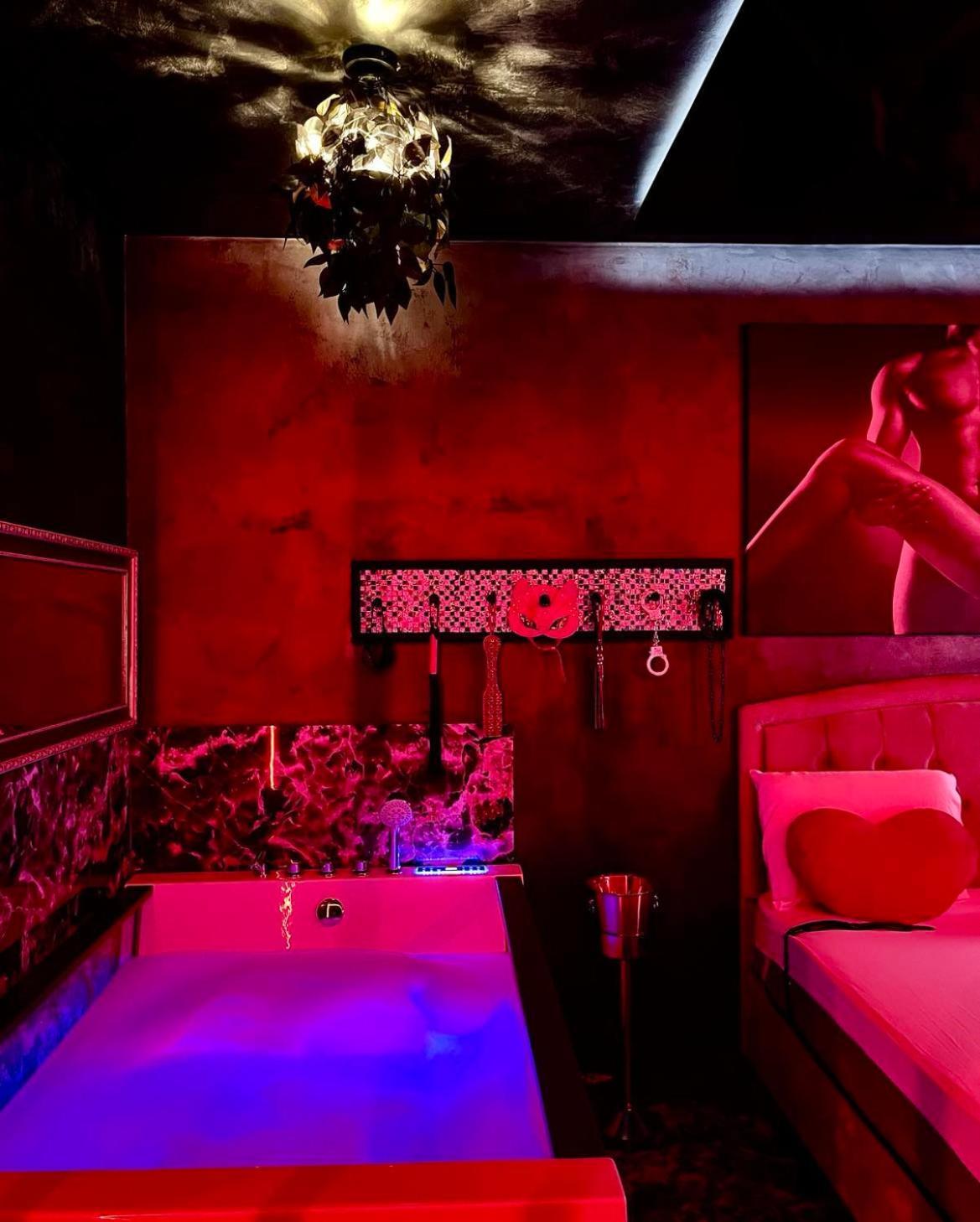 Love Room บูคาเรสต์ ภายนอก รูปภาพ